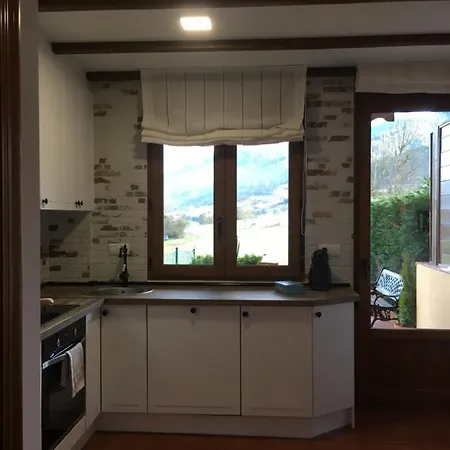Precioso Junto A Potes Con Piscina-4 Hab,3 Banos Chalé Ojedo