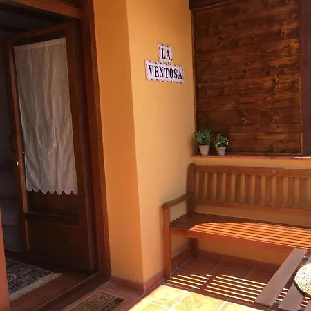 Precioso Junto A Potes Con Piscina-4 Hab,3 Banos Chalé *
