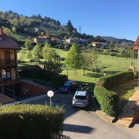 Precioso Junto A Potes Con Piscina-4 Hab,3 Banos شاليه *