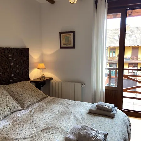 Precioso Junto A Potes Con Piscina-4 Hab,3 Banos شاليه