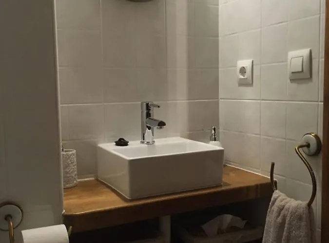 Precioso Junto A Potes Con Piscina-4 Hab,3 Banos