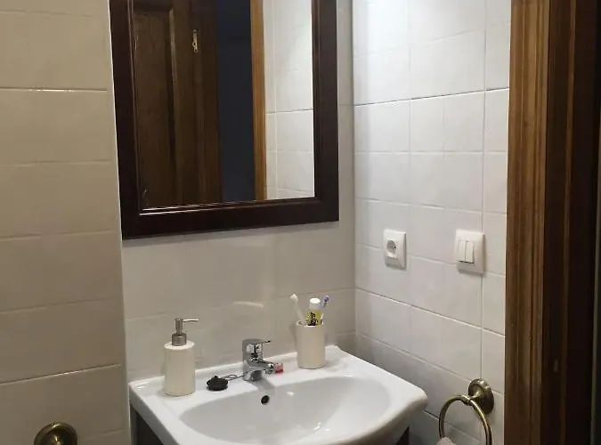 Precioso Junto A Potes Con Piscina-4 Hab,3 Banos Chalet Ojedo