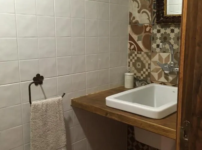 Chalet Precioso Junto A Potes Con Piscina-4 Hab,3 Banos *