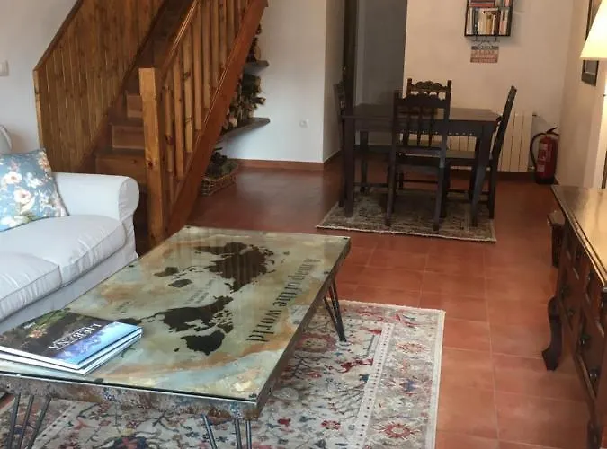 Precioso Junto A Potes Con Piscina-4 Hab,3 Banos Chalet *