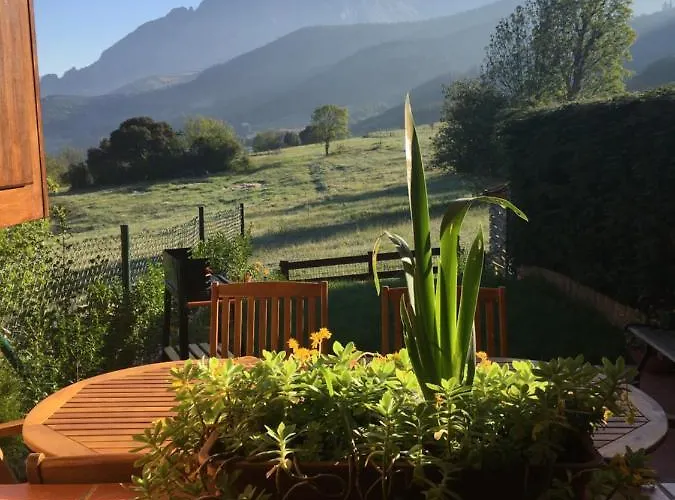 Precioso Junto A Potes Con Piscina-4 Hab,3 Banos * Ojedo