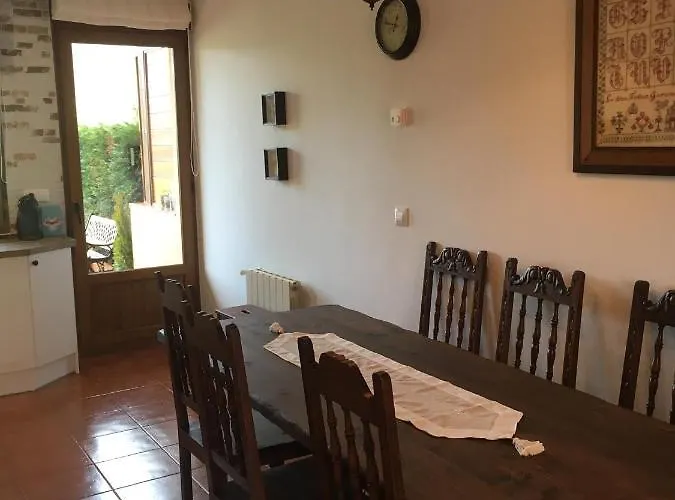 Precioso Junto A Potes Con Piscina-4 Hab,3 Banos * Ojedo